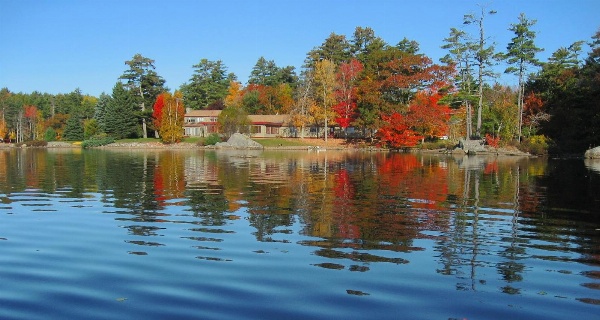 Alamoosook Lakeside Inn Orland image 1
