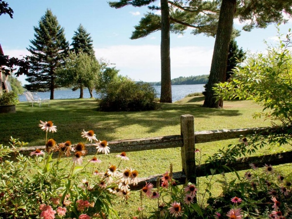 Alamoosook Lakeside Inn Orland image 10